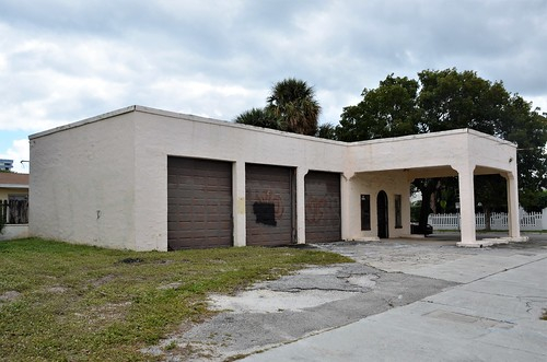 Florida West Palm Beach Gas Station Earl Leatherberry Flickr