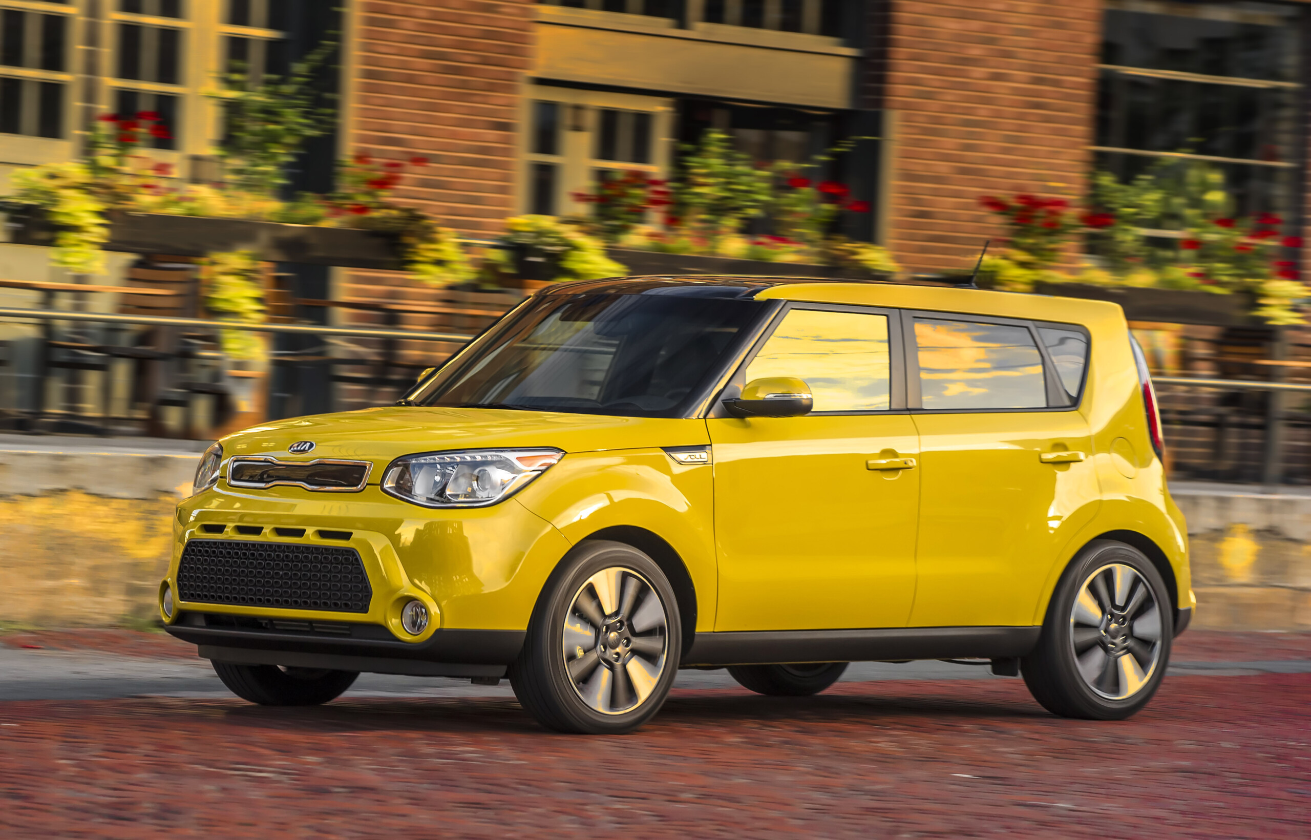 Kia Adds More Features To 2016 Kia Soul Lineup The News Wheel