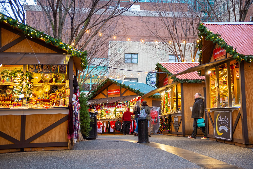 The Peoples Gas Holiday Market May Be Closed But You Can Still Shop 