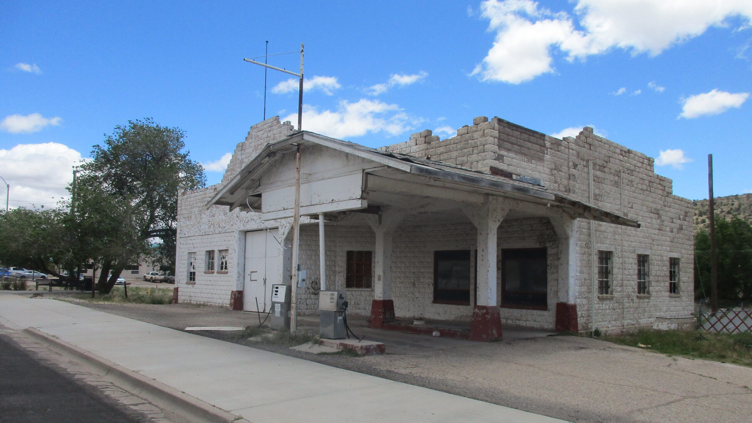 Arizona Gas Station Listed As Historic Site Along Route 66